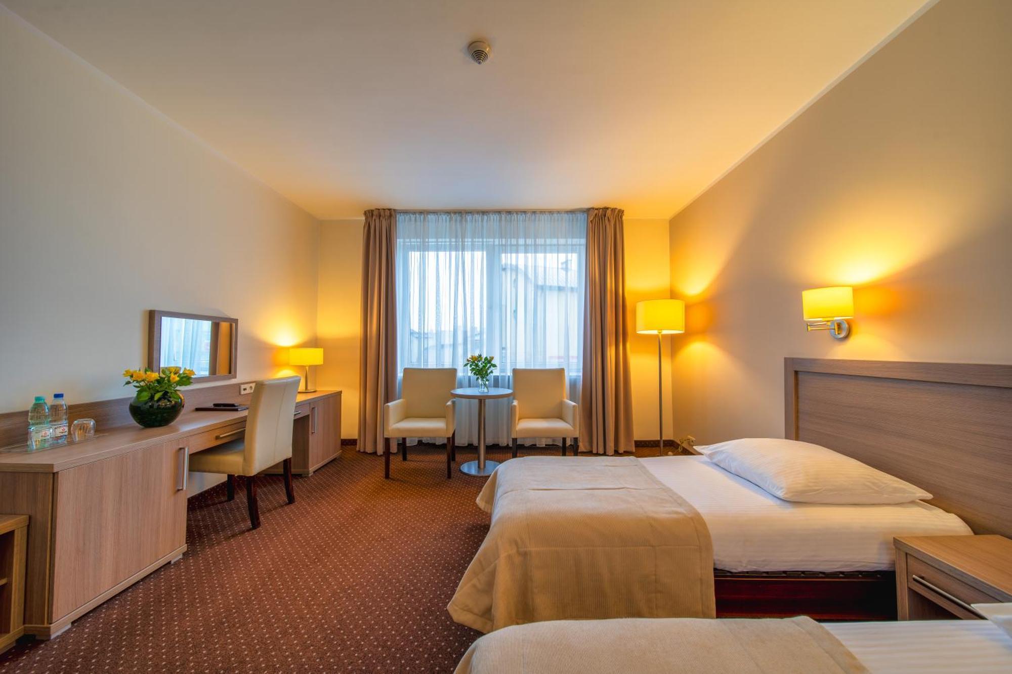 Hotel Gromada Arka Lux コシャリン エクステリア 写真
