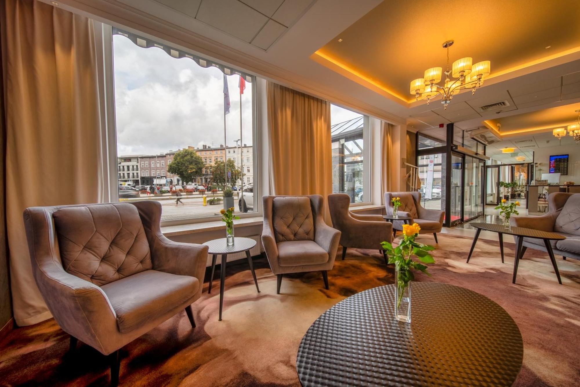 Hotel Gromada Arka Lux コシャリン エクステリア 写真