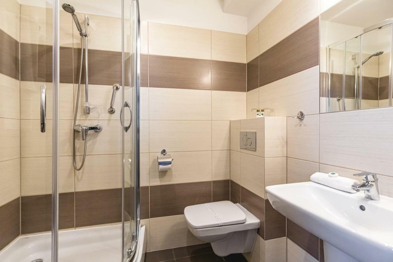 Hotel Gromada Arka Lux コシャリン エクステリア 写真
