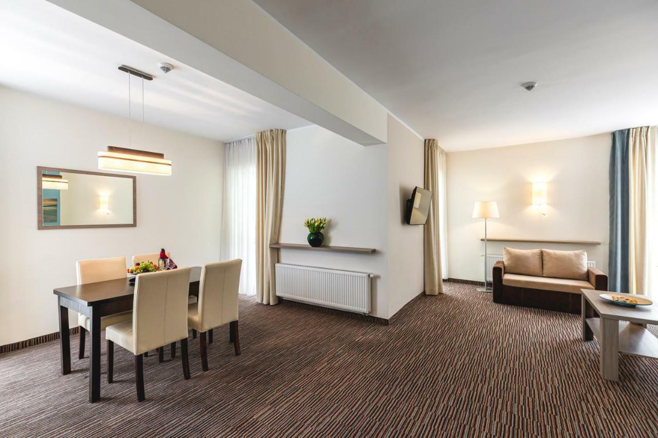 Hotel Gromada Arka Lux コシャリン エクステリア 写真